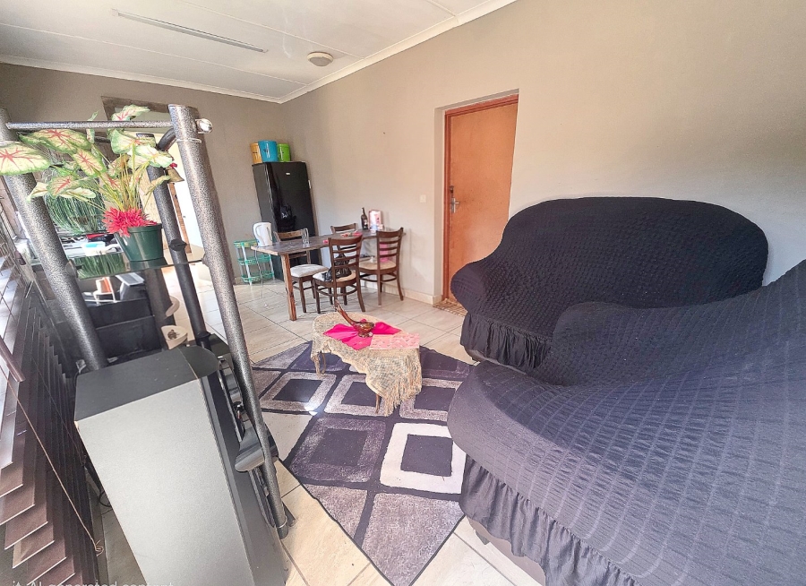 3 Bedroom Property for Sale in Oranjeville Free State